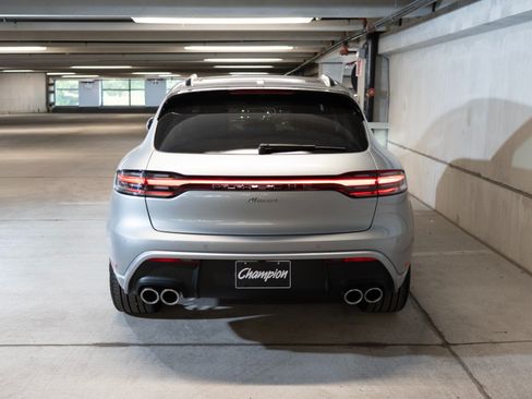 Certified 2026 Porsche Macan AWD/4WD image 10