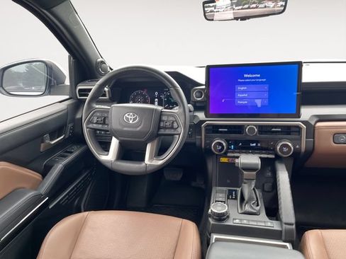 Used 2025 Toyota 4Runner Limited w/ Tow Technology Package AWD/4WD image 11