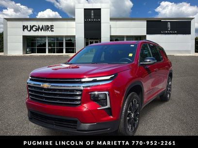 Used 2025 Chevrolet Traverse LT w/ Sun and Wheel Package