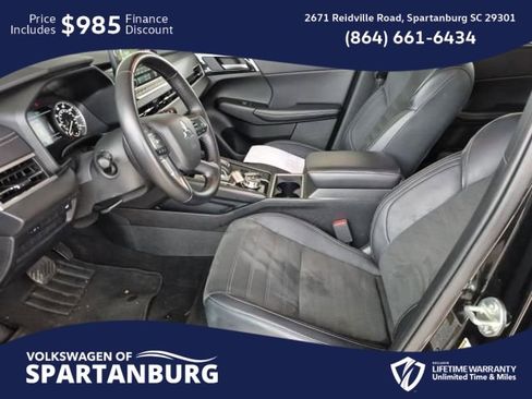 Used 2024 Mitsubishi Outlander SE image 12