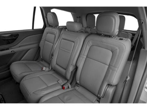Used 2021 Lincoln Aviator Grand Touring w/ Class IV Trailer Tow Package AWD/4WD image 16