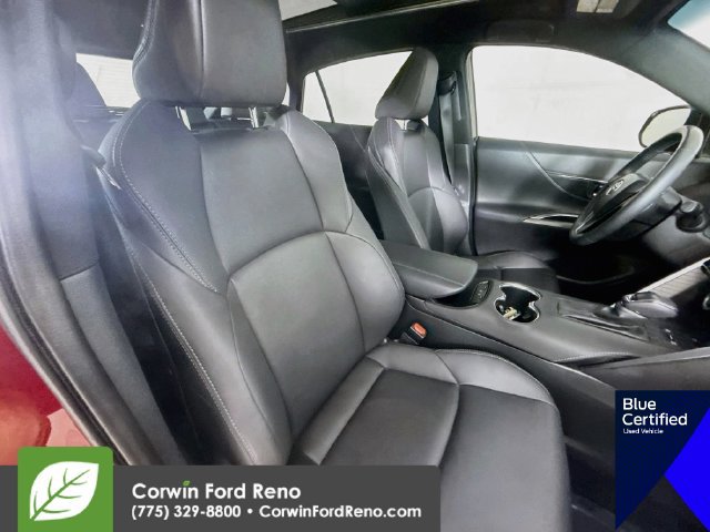Used 2023 Toyota Venza Nightshade AWD/4WD image 31