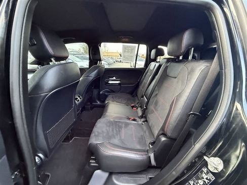 Used 2022 Mercedes-Benz GLB 250 4MATIC image 25