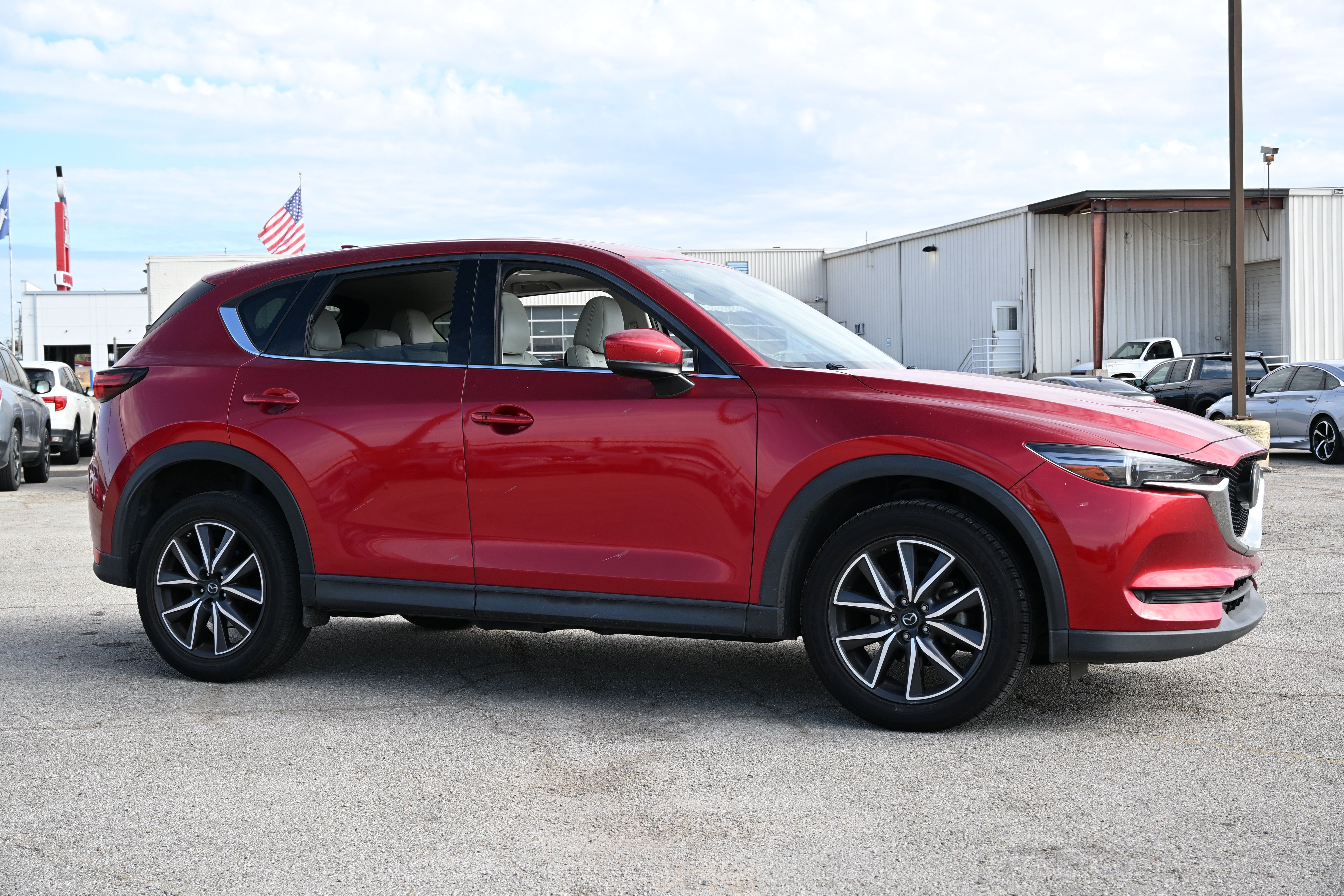 Used 2017 MAZDA CX-5 Grand Touring w/ Premium Package AWD/4WD image 5