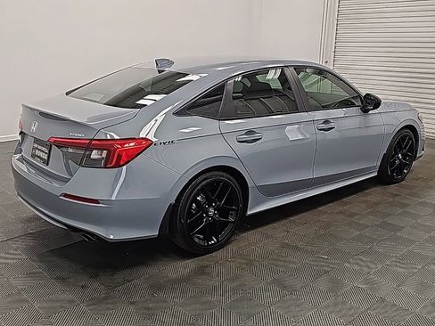 Used 2024 Honda Civic Sport image 9