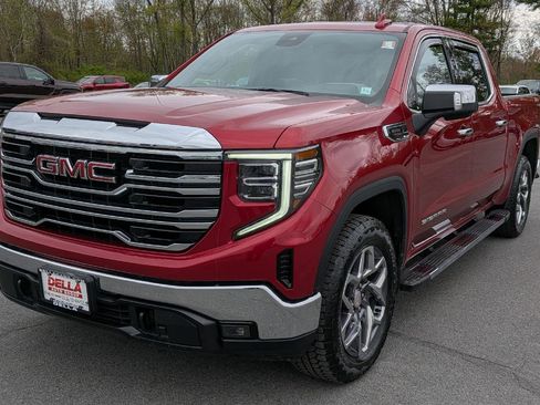 Used 2023 GMC Sierra 1500 SLT w/ SLT Premium Package AWD/4WD image 4