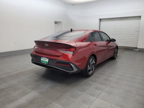 Used 2025 Hyundai Elantra Sport FWD image 9