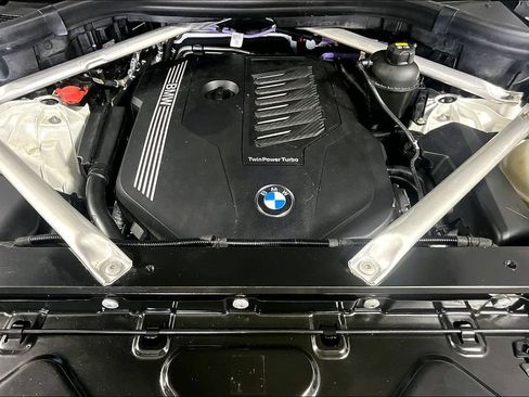 Used 2022 BMW X5 xDrive40i w/ Premium Package AWD/4WD image 9