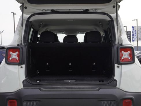 Used 2021 Jeep Renegade Latitude image 6