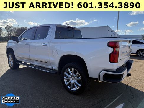 Used 2023 Chevrolet Silverado 1500 High Country w/ High Country Premium Package image 16