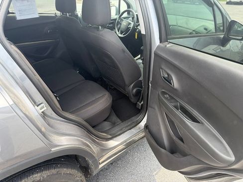 Used 2020 Chevrolet Trax LS w/ Tint and Cruise Package AWD/4WD image 25