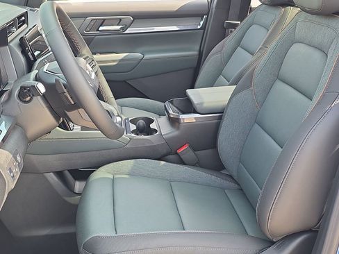 New 2026 GMC Terrain AT4 w/ Convenience Package III image 27