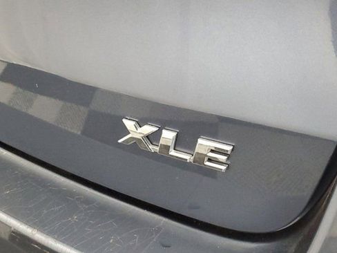 Used 2018 Toyota Highlander XLE FWD image 8