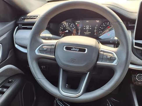 Used 2025 Jeep Compass Sport AWD/4WD image 17