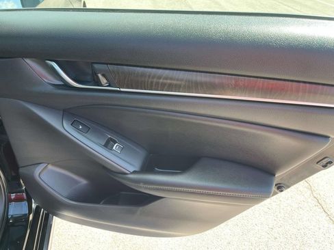 Used 2022 Honda Accord Touring image 28