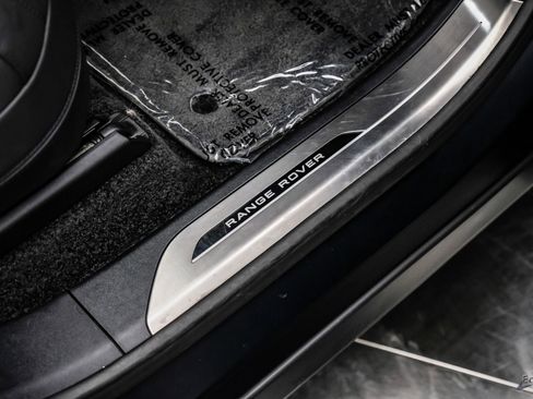 Used 2023 Land Rover Range Rover SE image 47