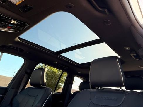 Used 2023 Jeep Grand Cherokee Summit w/ Advanced Protech Group IV AWD/4WD image 16