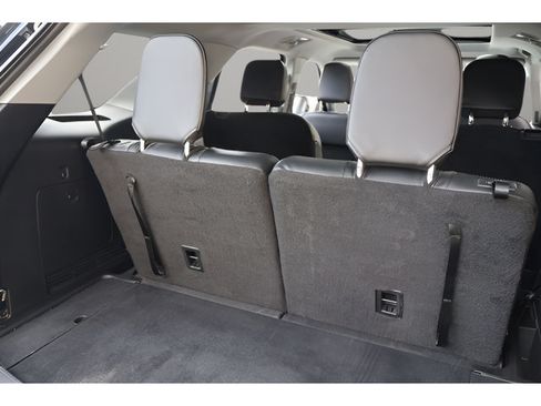 Used 2023 Ford Explorer XLT w/ Equipment Group 202A AWD/4WD image 18