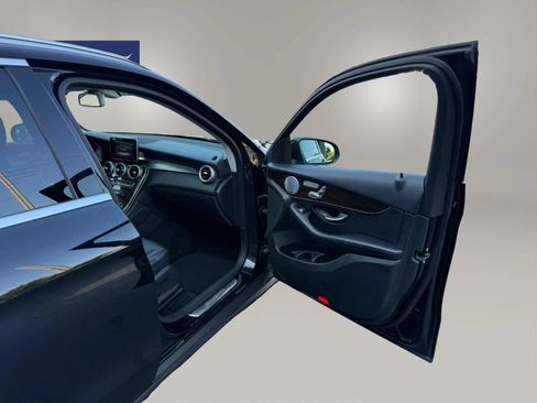 Used 2016 Mercedes-Benz GLC 300 4MATIC image 27