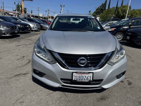 Used 2016 Nissan Altima 2.5 SR image 2