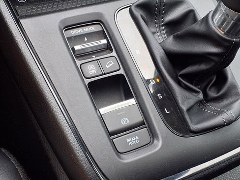 Used 2023 Honda CR-V EX-L image 9