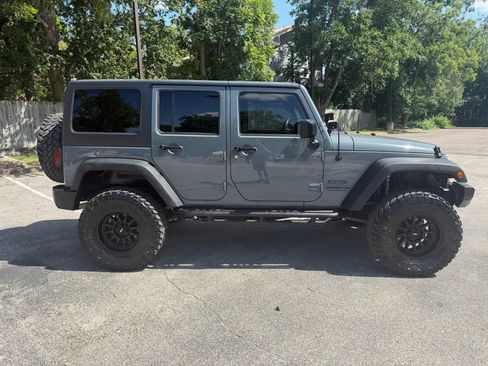 Used 2014 Jeep Wrangler Unlimited Sport w/ Quick Order Package 24S AWD/4WD image 4