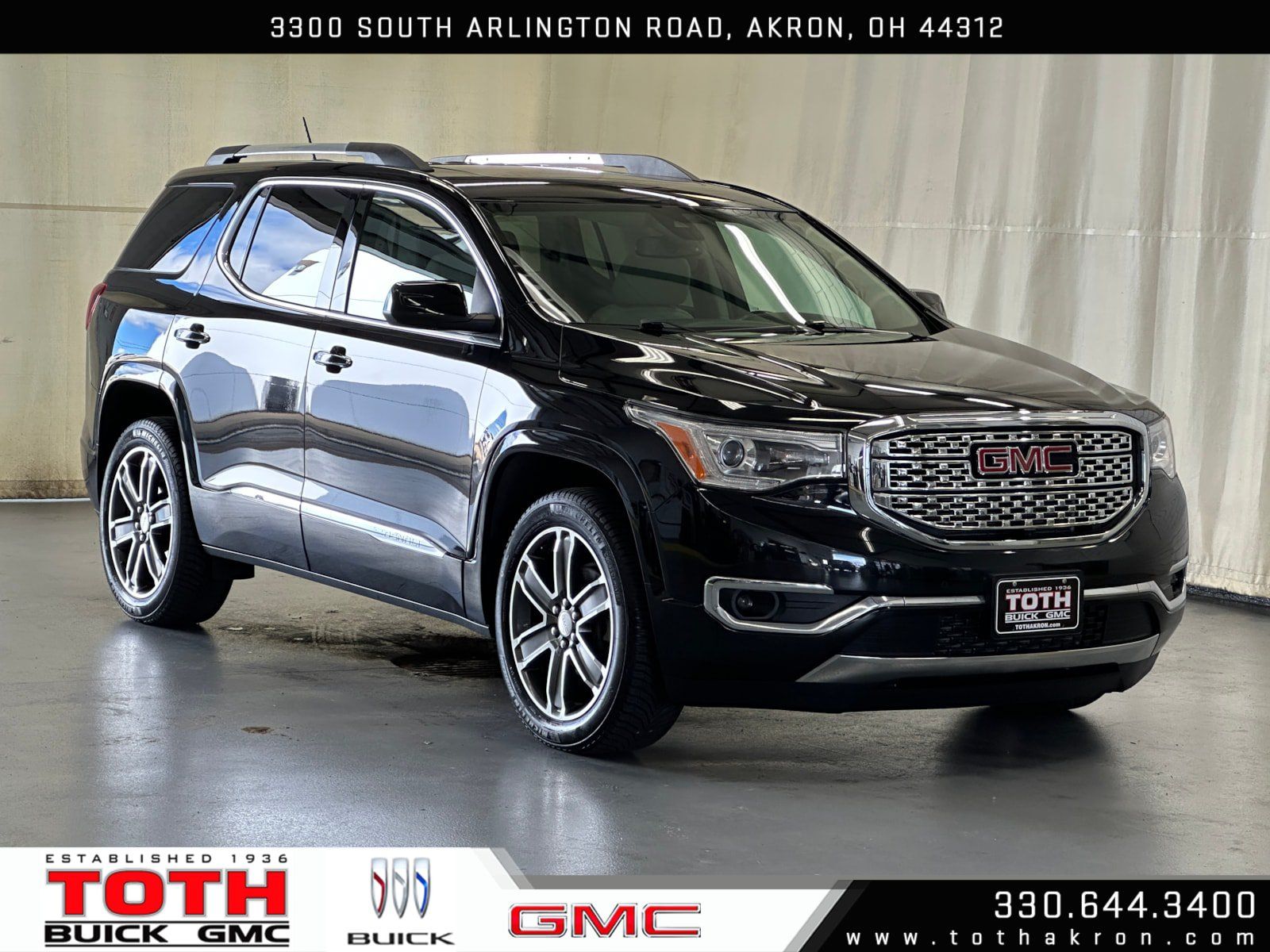 Certified 2018 GMC Acadia Denali w/ Technology Package AWD/4WD image 1