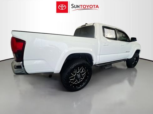 Used 2020 Toyota Tacoma SR5 RWD image 4