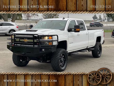 Used 2017 Chevrolet Silverado 2500 LT w/ Z71 Package, Off-Road image 1
