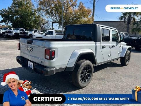 Used 2023 Jeep Gladiator Overland image 3