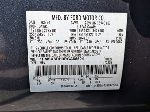 Used 2024 Ford Explorer XLT w/ Equipment Group 202A AWD/4WD image 22