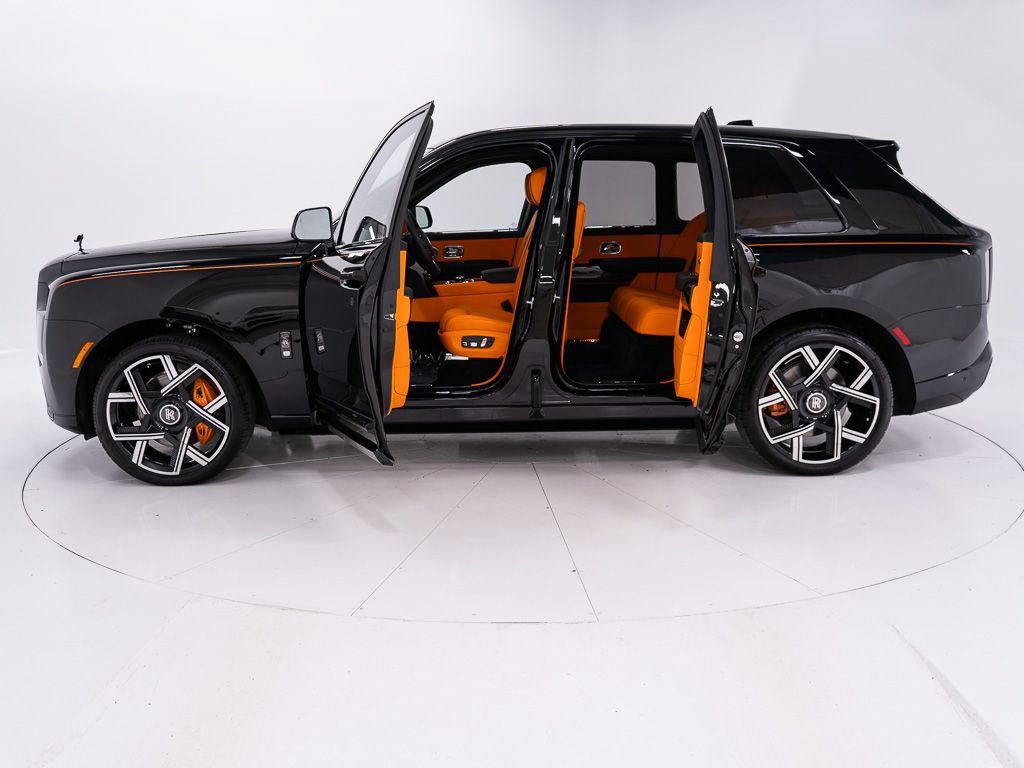 New 2027 Rolls-Royce Cullinan Black Badge AWD/4WD image 9