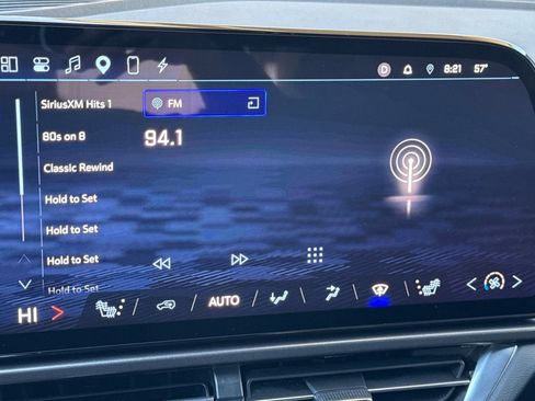 Used 2025 Chevrolet Equinox EV LT w/ Comfort Package AWD/4WD image 19