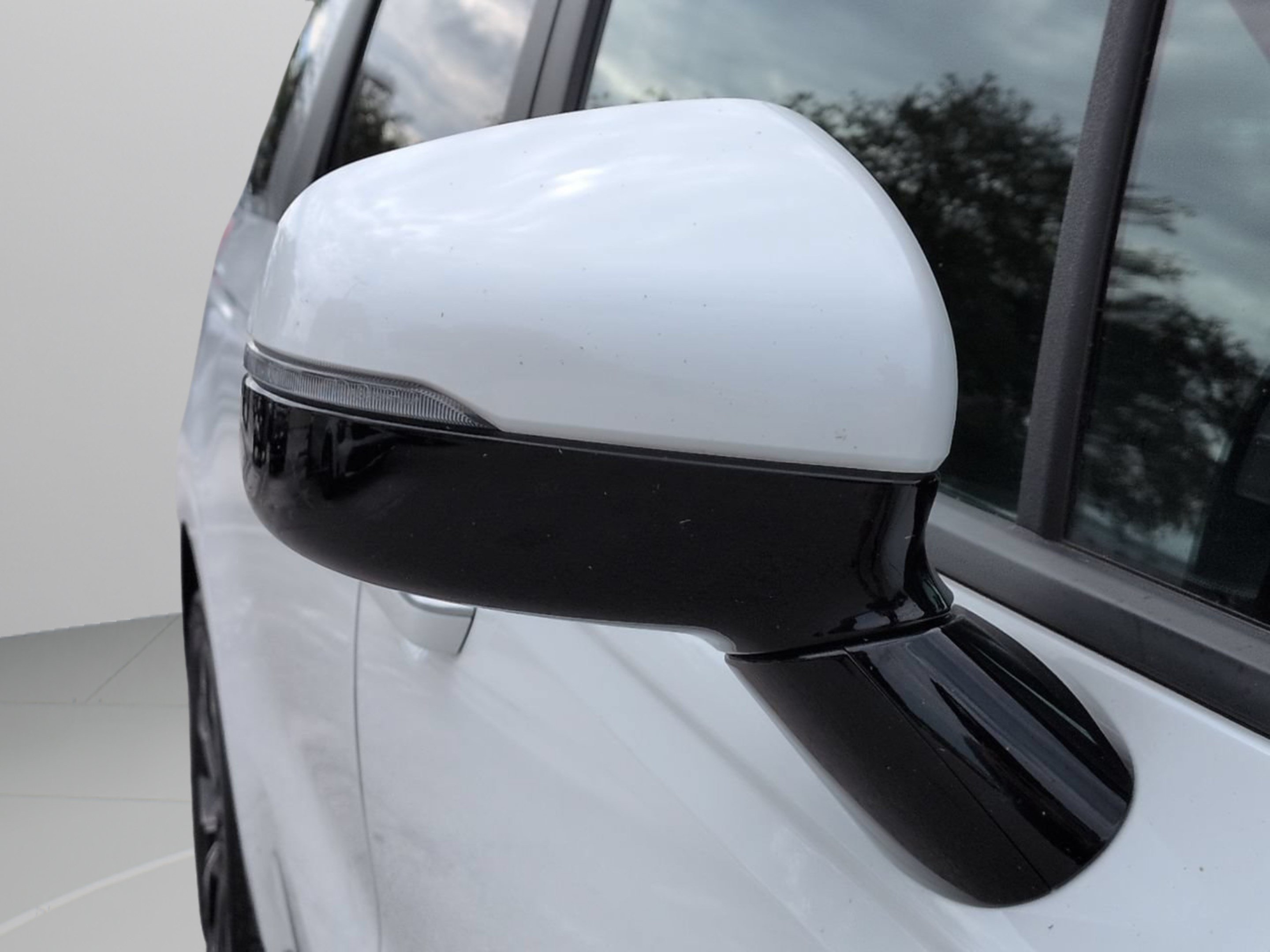 Certified 2023 Kia Carnival EX FWD image 14