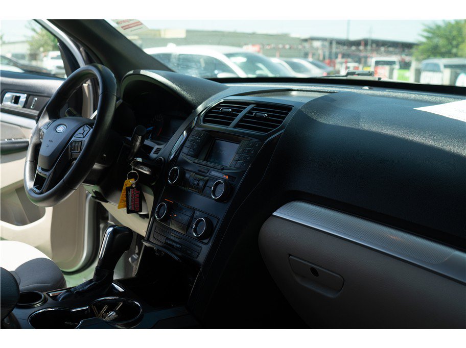 Used 2019 Ford Explorer FWD image 40
