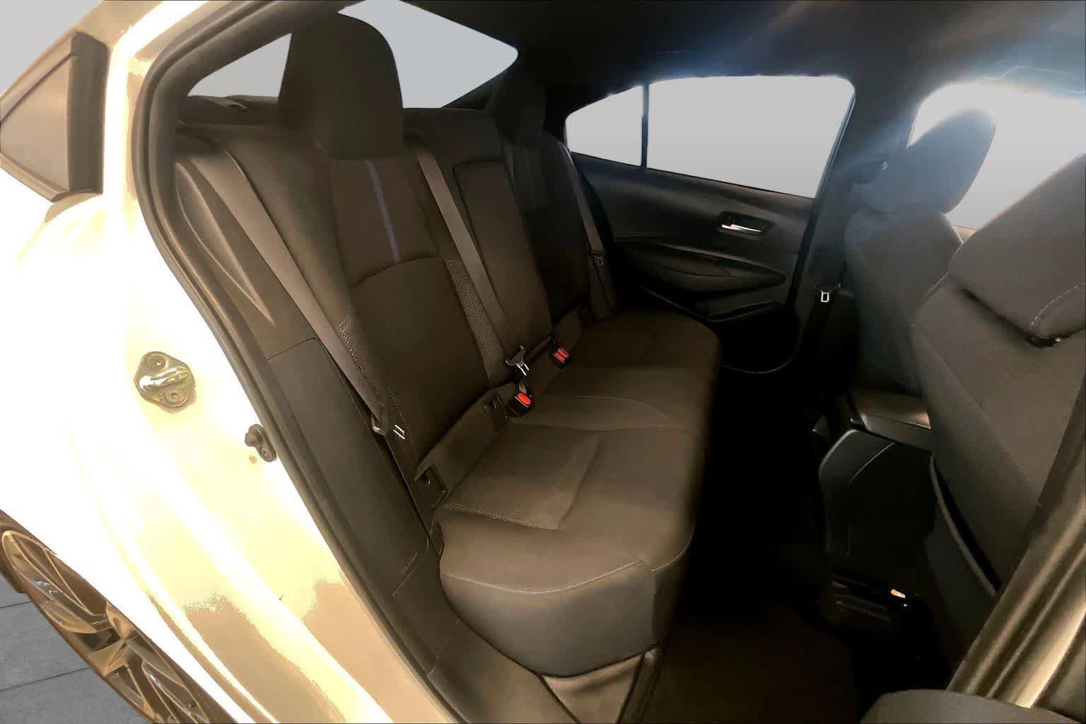 Used 2021 Toyota Corolla SE FWD image 19