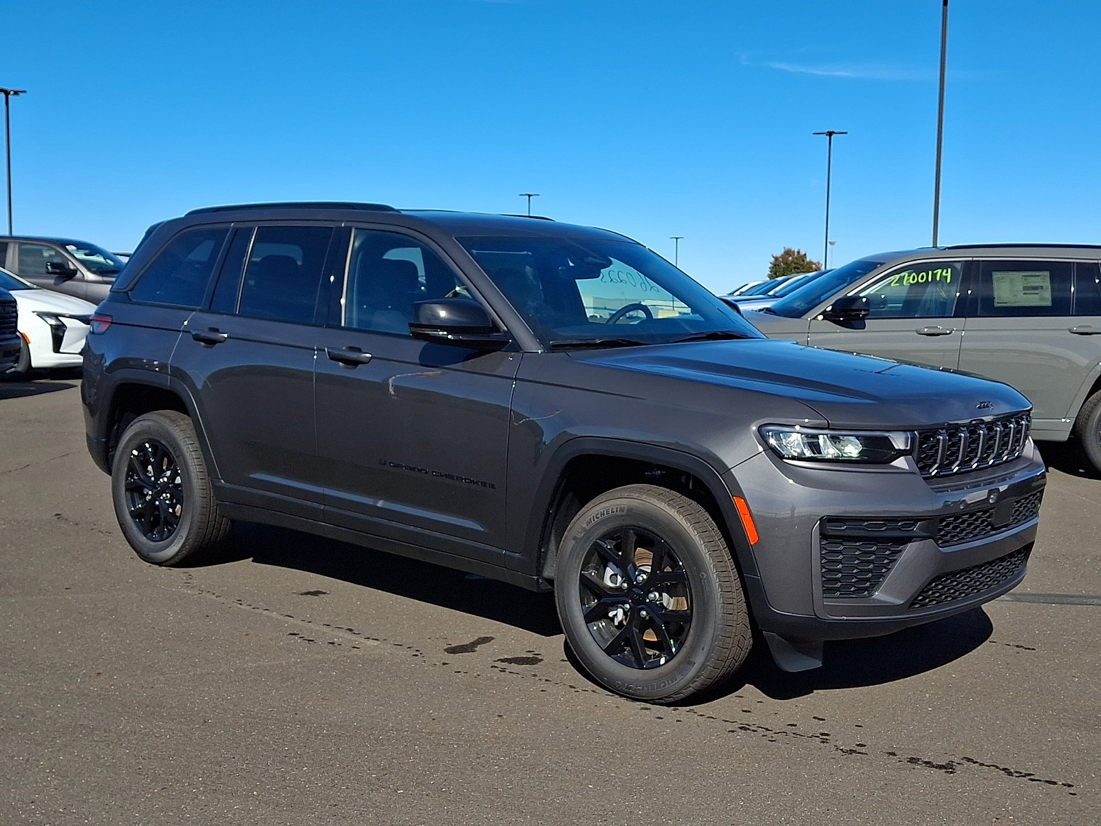 New 2026 Jeep Grand Cherokee Altitude AWD/4WD image 1