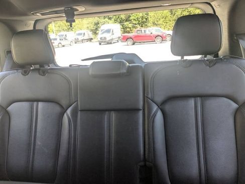 Used 2024 Jeep Wagoneer Series II w/ Flexible Seating Group AWD/4WD image 28