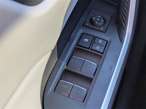 Used 2025 Toyota RAV4 XLE image 25