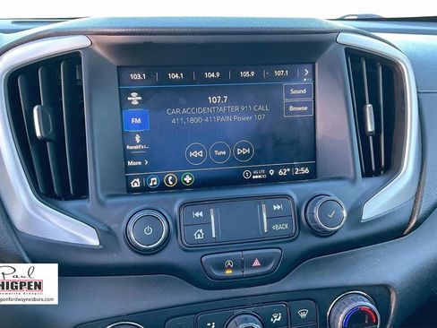 Used 2024 GMC Terrain SLT image 6