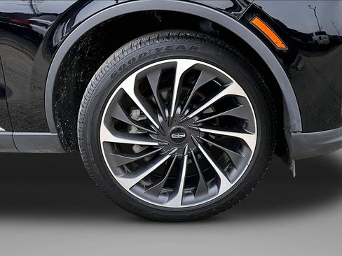 Used 2025 Lincoln Aviator Reserve w/ Equipment Group 201A AWD/4WD image 8