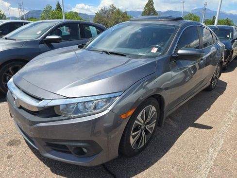 Used 2018 Honda Civic EX-T image 2