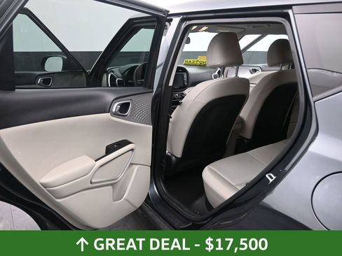 Used 2025 Kia Soul LX w/ LX Technology Package image 20