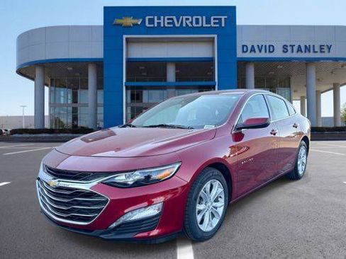 Used 2025 Chevrolet Malibu LT FWD image 1