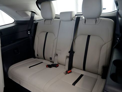 Certified 2024 MAZDA CX-90 Plug-In Hybrid w/ Premium Pkg image 30