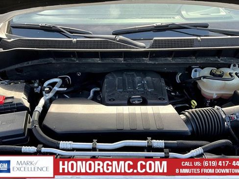 Used 2022 Chevrolet Silverado 1500 LT AWD/4WD image 30