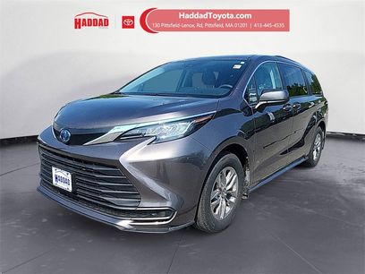 Used 2023 Toyota Sienna LE
