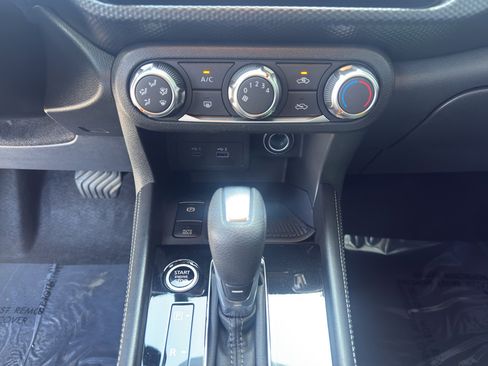 Used 2024 Nissan Kicks SV FWD image 34