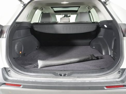 Used 2022 Toyota RAV4 Limited image 38
