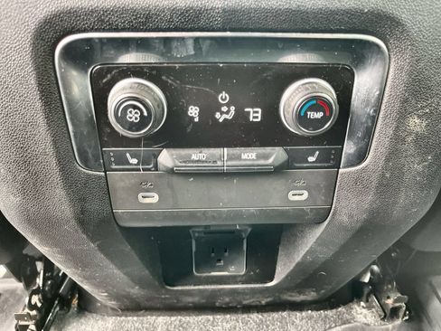 Used 2023 Chevrolet Tahoe LT w/ Luxury Package AWD/4WD image 21